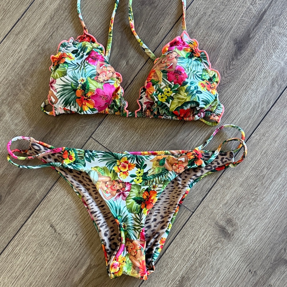 PILYQ Tropical Floral Bikini Set